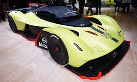 خودرو با بدنه فیبر کربن-تکنوپل