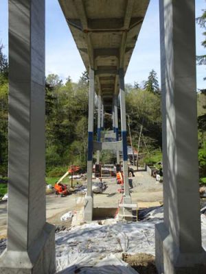 مقاوم سازی پایه پل با الیاف FRP و ژاکت بتنی