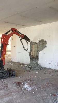 مقاوم سازی ستون ها با ژاکت بتنی و افزودن دیوار برشی