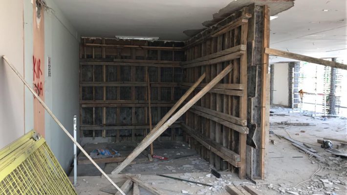 مقاوم سازی ستون ها با ژاکت بتنی و افزودن دیوار برشی